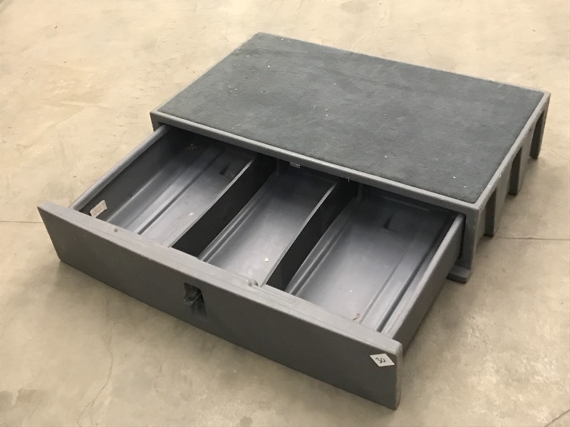 lot 30 image: Heavy Duty Lockable Poly Storage Bo...