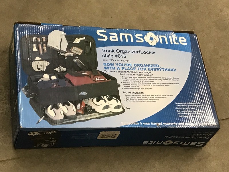 lot 39 image: New Samsonite Trunk Organizer  Loc...