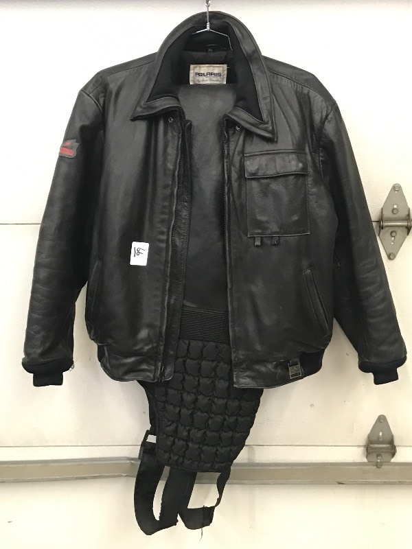 lot 66 image: Polaris Size XL Genuine Leather Sno...