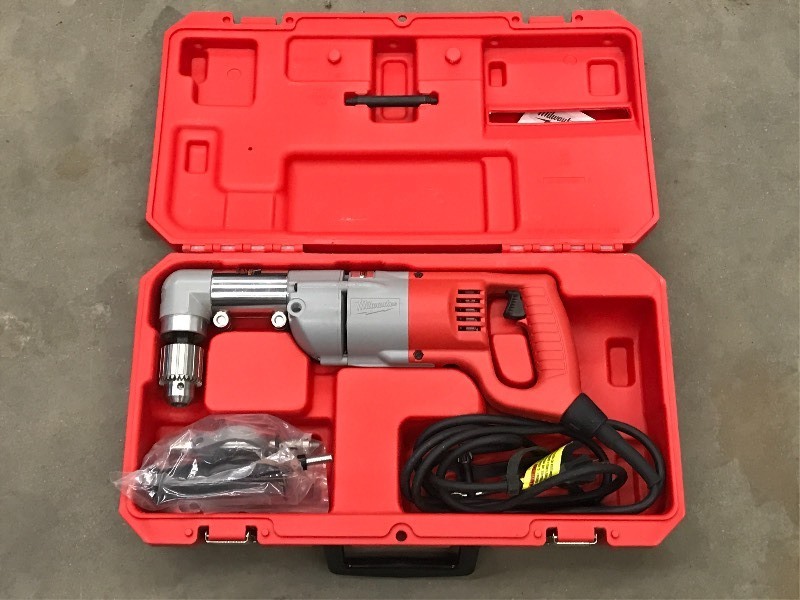 lot 80 image: Like New Milwaukee Heavy Duty Right...