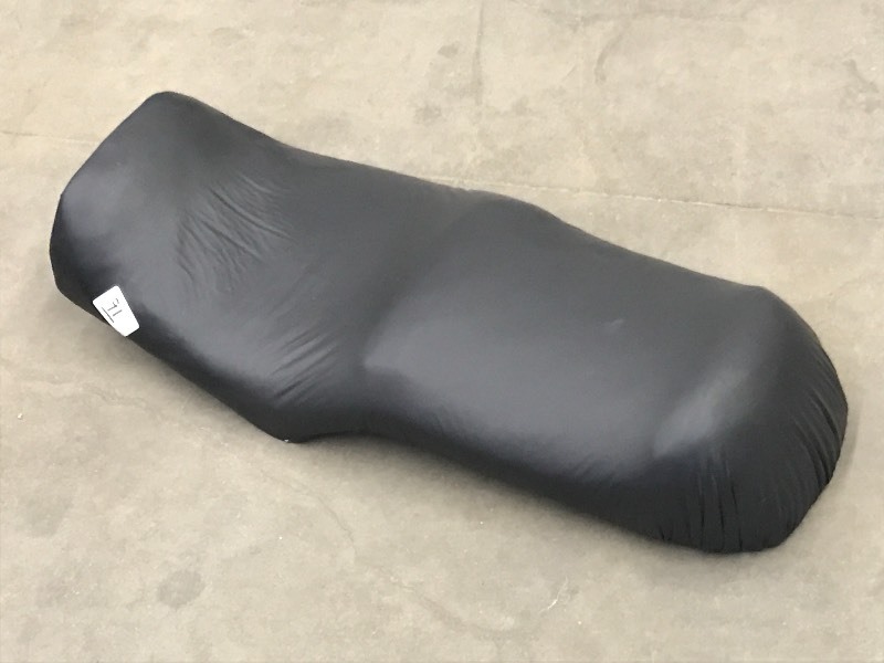 lot 91 image: Unknown Motorcycle Seat ...