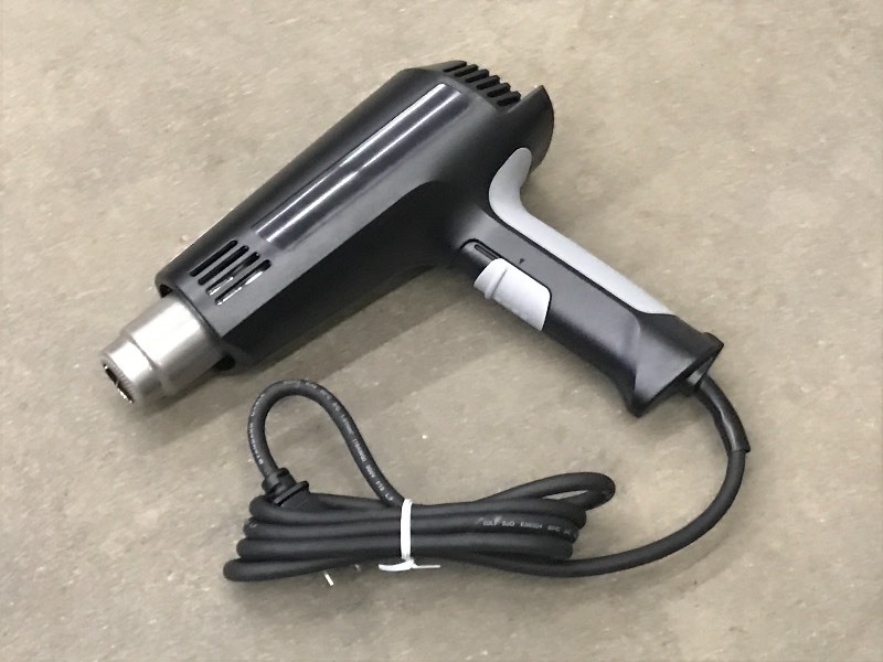lot 122 image: New 1400Watt Electric Heat Gun ...