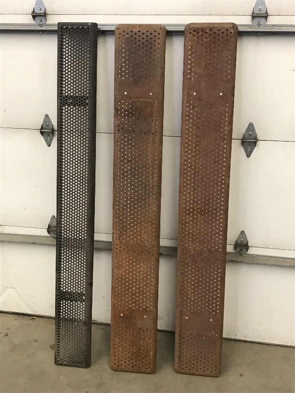lot 134 image: Lot Of (3) 6ft Steel Step Bars ...