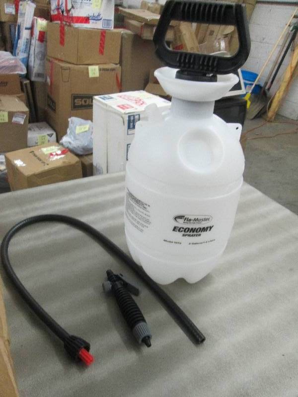 lot 47 image: Sprayer ...