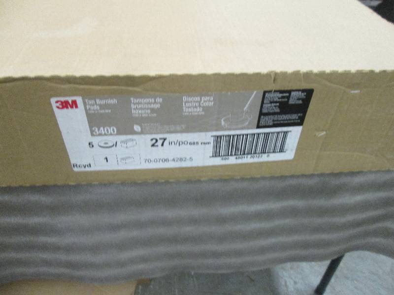 lot 65 image: 3M Tan Burnish Pad 3400, 27 Floor ...