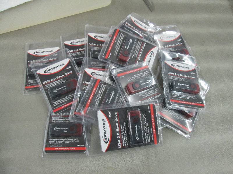 lot 66 image: Lot of 15- 4 GB USB Flash Drives...