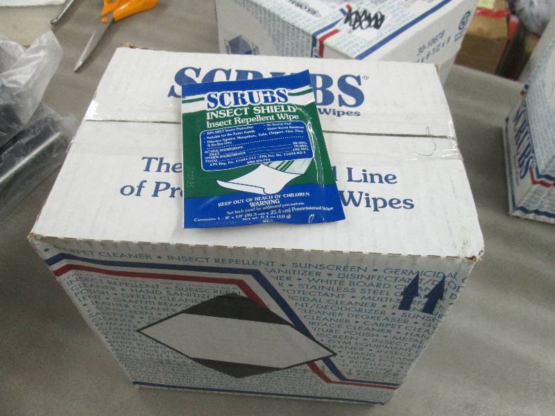 lot 68 image: Scrubs Insect Repellant  Wipes- pk ...