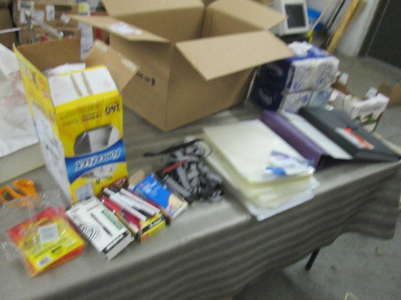lot 80 image: Partial Box 13 Gallon Trash Bags, I...