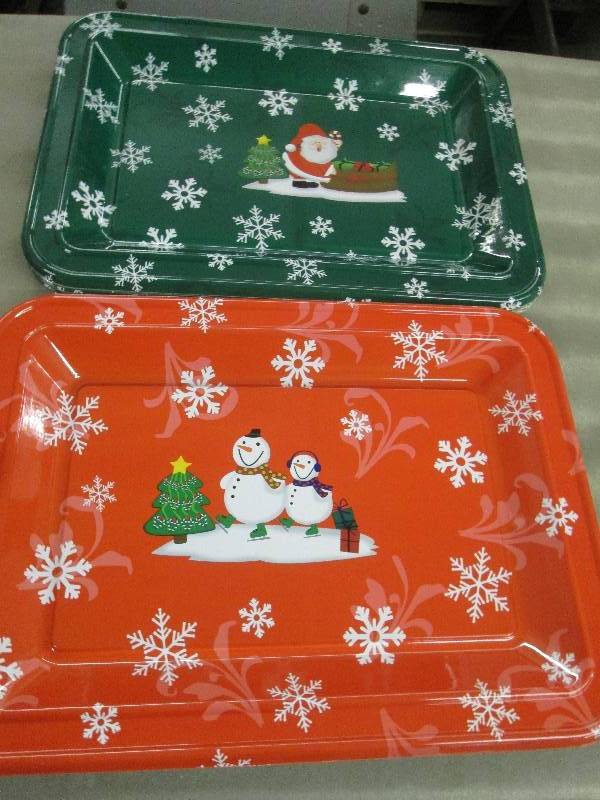 lot 209 image: Lot of 24 18x13 inch Plastic Holid...