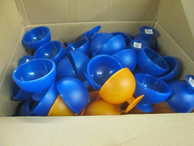 lot 224 image: Large Box of Freezable Ice Cream Bo...