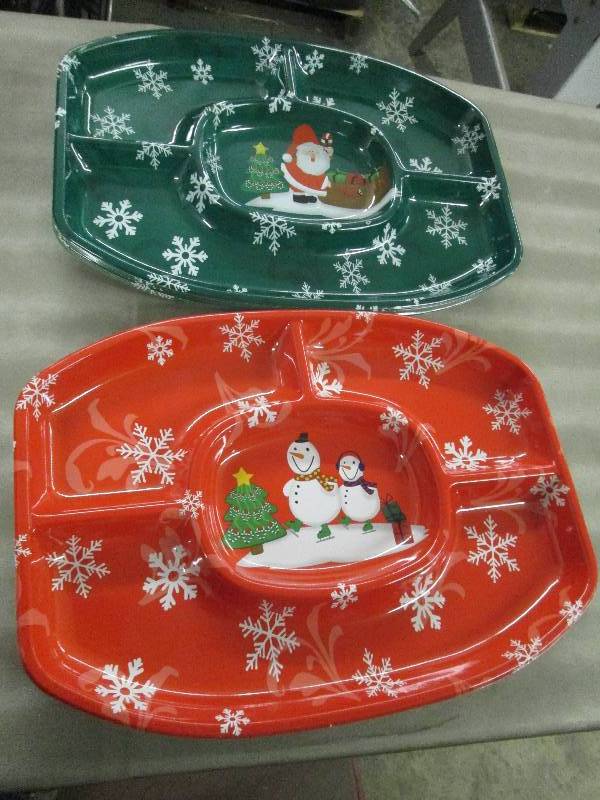 lot 261 image: Lot of 24 18x13 inch Plastic Holid...