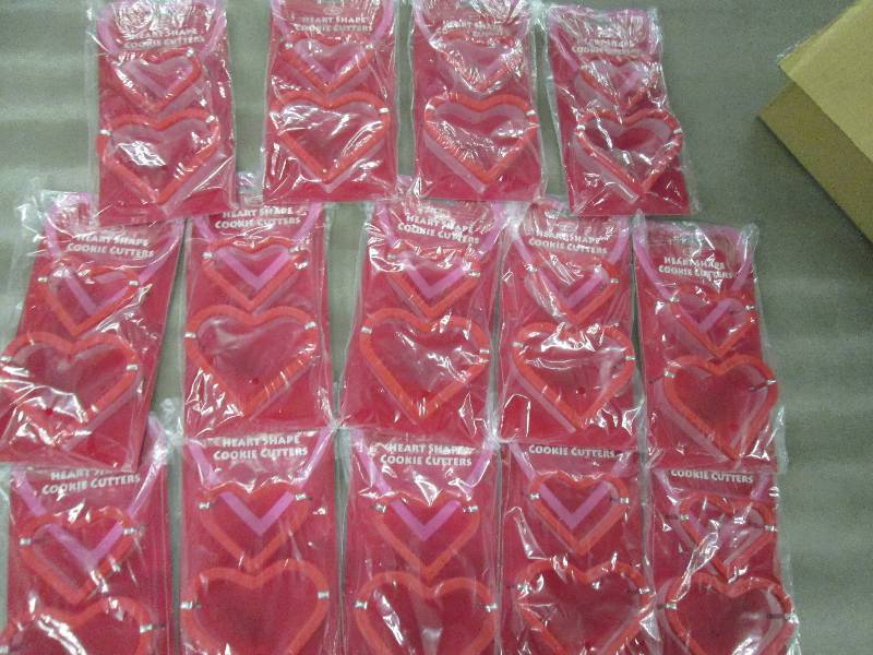 lot 267 image: Lot of 14 Heart Cookie Cutter Sets...