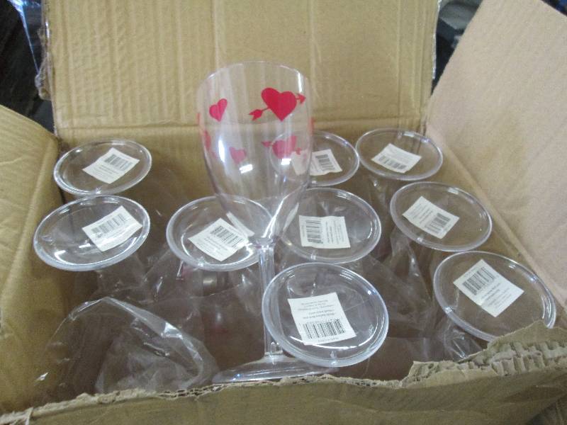 lot 281 image: Lot of 22 Plastic Valentine Wine Gl...