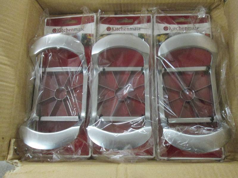 lot 352 image: Lot of 3 Kitchen Mate HD Apple Core...