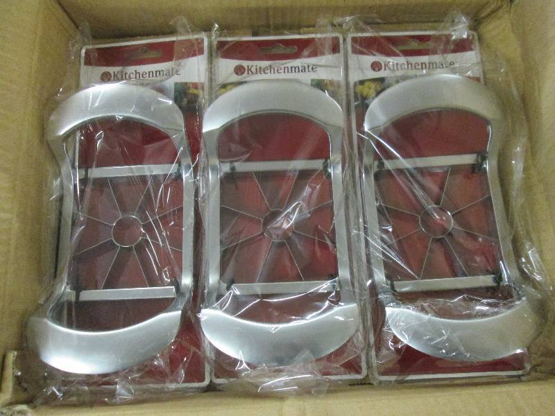 lot 353 image: Lot of 3 Kitchen Mate HD Apple Core...
