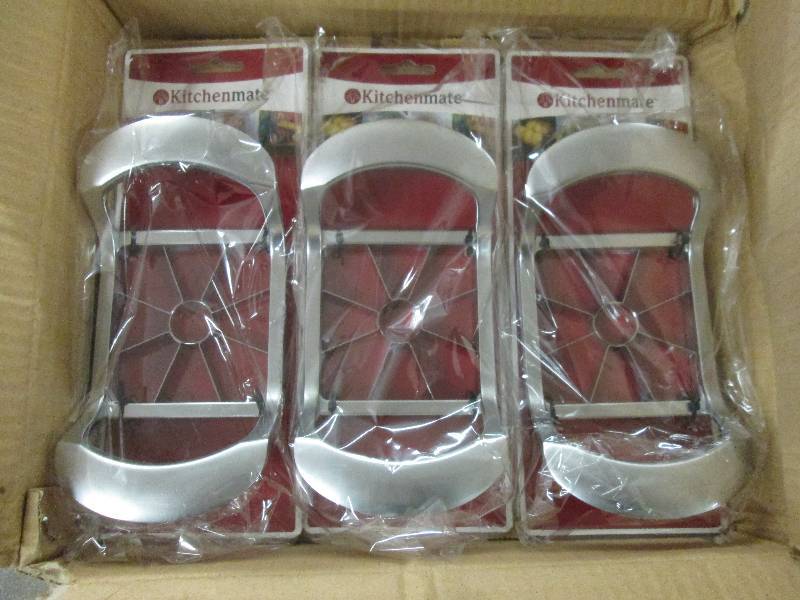 lot 355 image: Lot of 3 Kitchen Mate HD Apple Core...