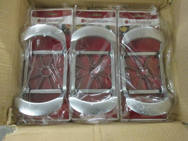 lot 358 image: Lot of 3 Kitchen Mate HD Apple Core...