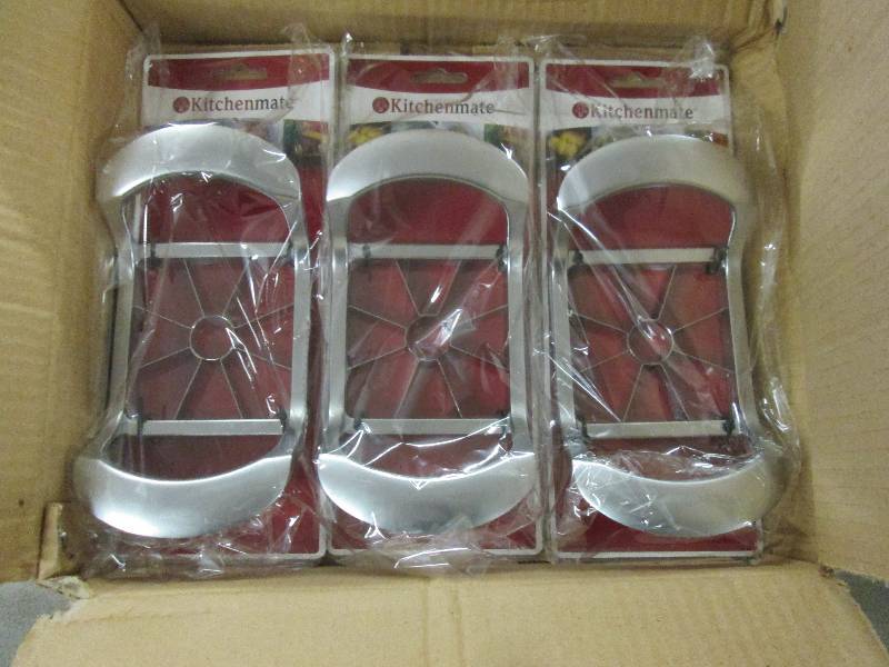lot 359 image: Lot of 3 Kitchen Mate HD Apple Core...