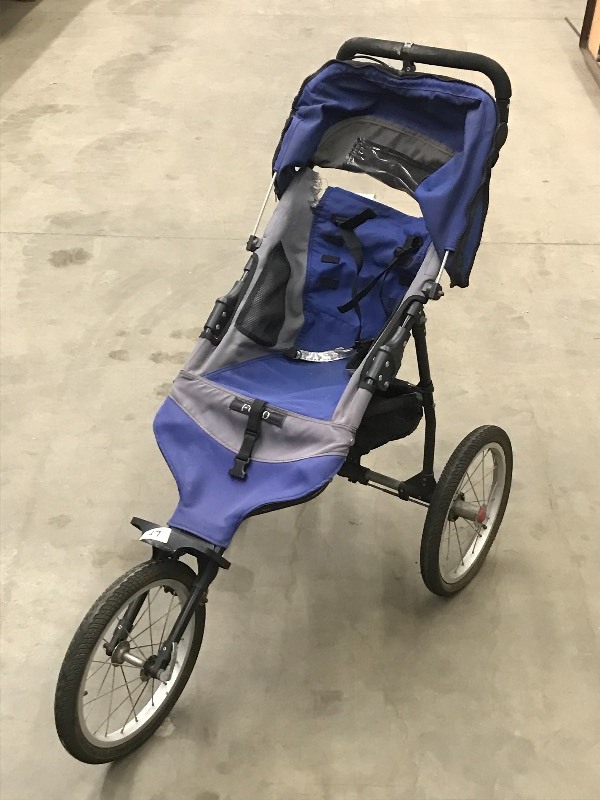 lot 29 image: Collapsible Jogging Stroller ...
