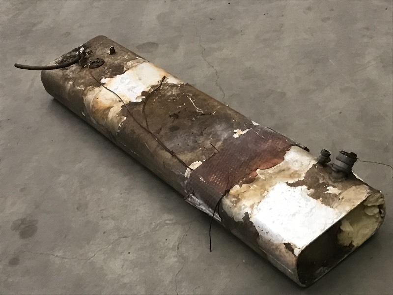 lot 36 image: 60 20-Gallon Steel Boat Fuel Tank ...
