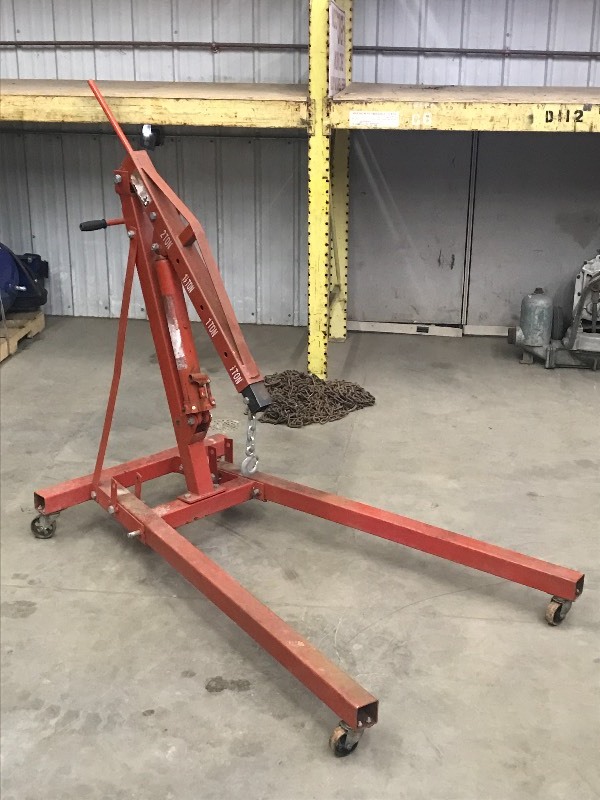 2-Ton Rolling Engine Hoist, Folds U...