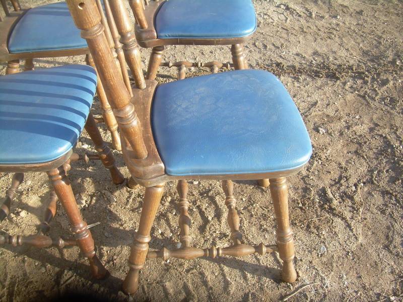 4 SOLID OAK DINING CHAIRS