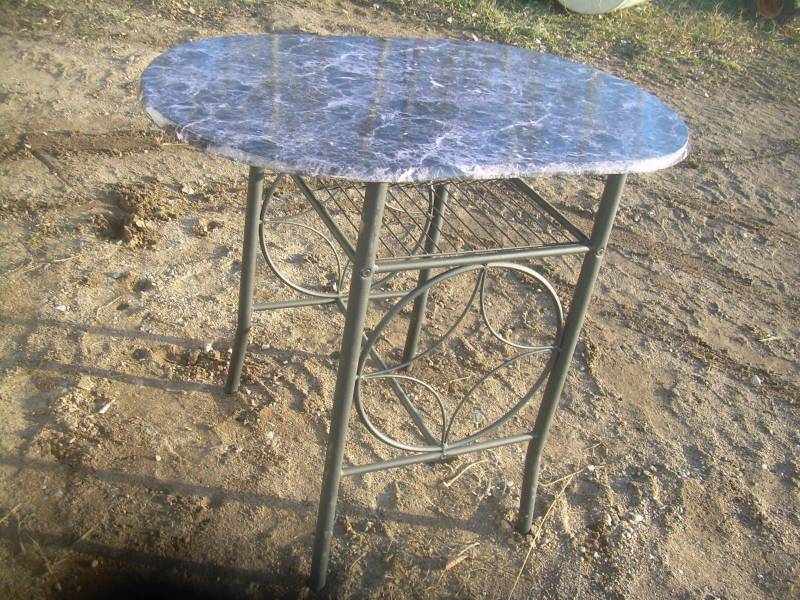 OVAL TABLE