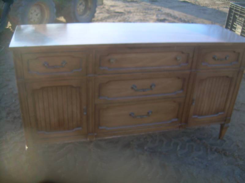 VINTAGE DRESSER