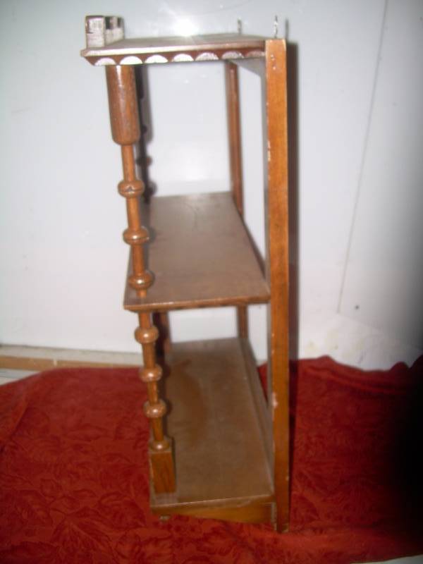 ANTIQUE WOODEN WALL SHELF
