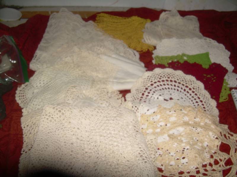 17 HAND CRAFTED DOILIES