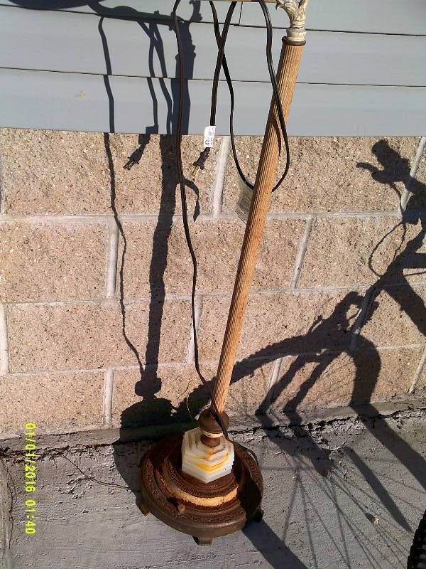 ANTIQUE FLOOR LAMP