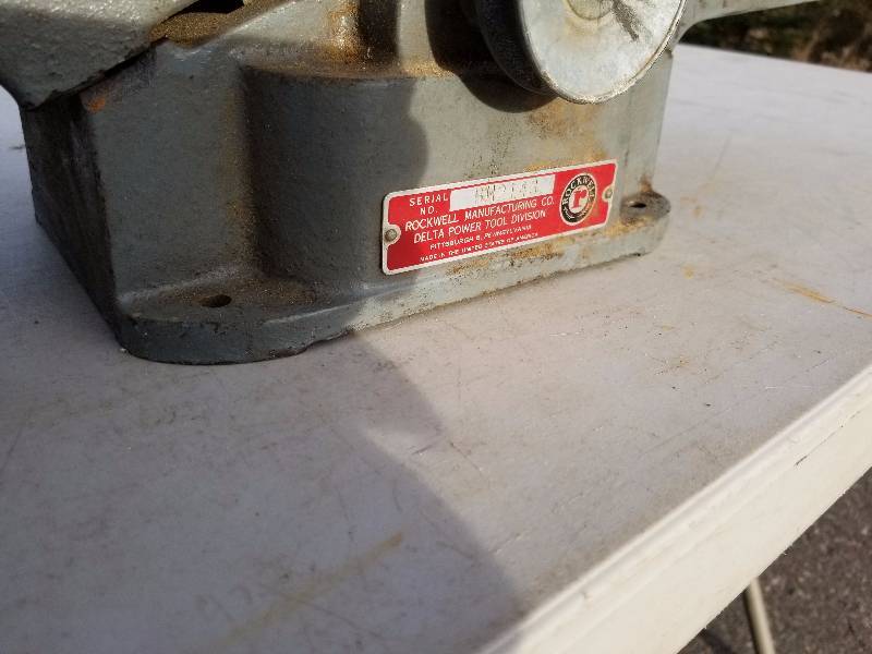 lot 20 image: Delta belt driven joiner