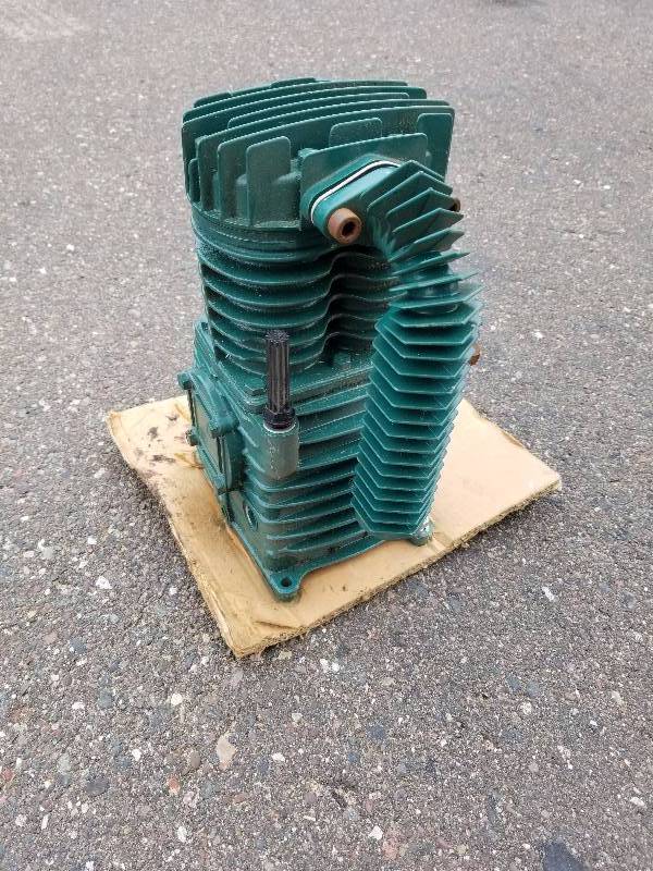lot 31 image: Air Compressor Pump