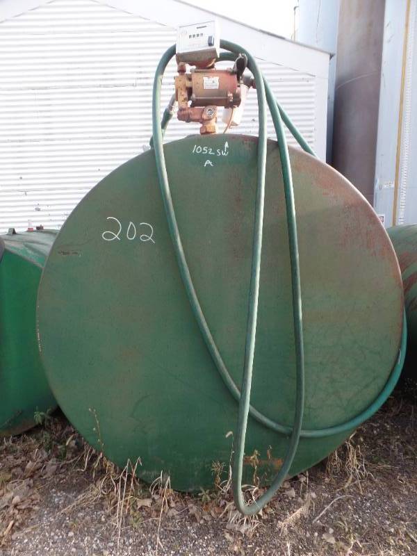 1000 GALLON HOLDING TANK