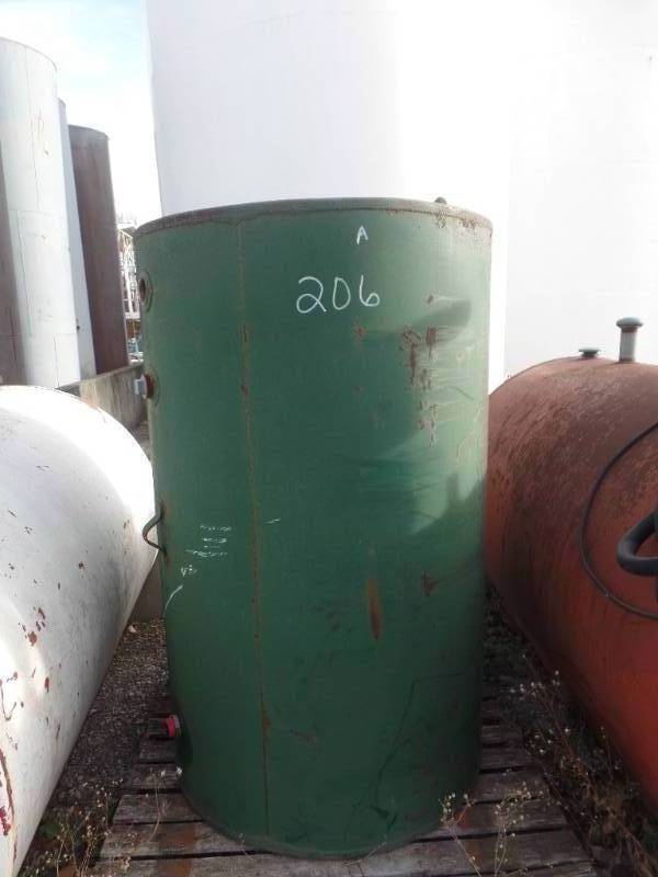 500 GALLON HOLDING TANK