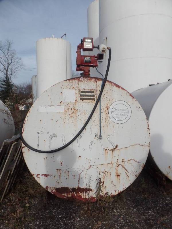 1000 GALLON HOLDING TANK
