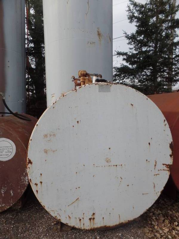 1000 GALLON HOLDING TANK