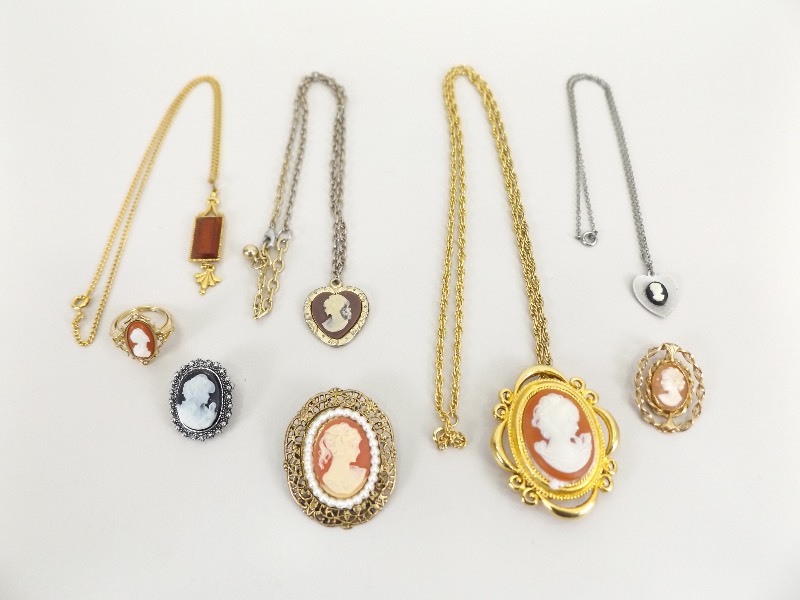 Lot of VintageAntique Cameos