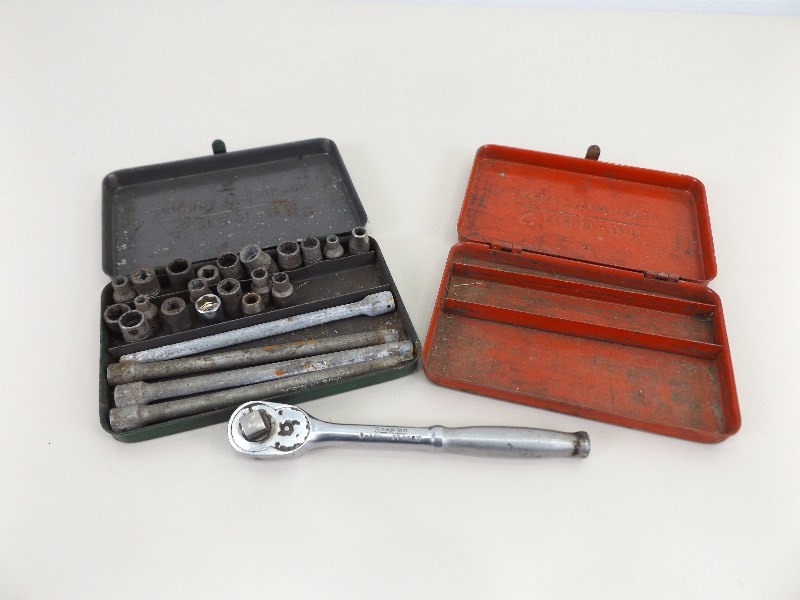 Vintage SnapOn Socket Set with 2 Metal SnapOn Boxes EC 215