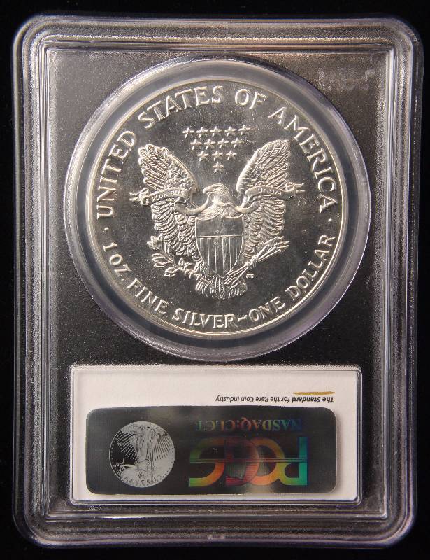 lot 71 image: 1988 AMERICAN SILVER EAGLE 1 TROY OZ. .999 FINE SILVER GEM BU PCGS