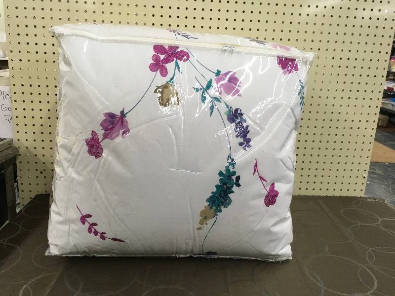 ALCOVE MISHA 30PC COMFORTER SET Queen, MSRP $319.99
