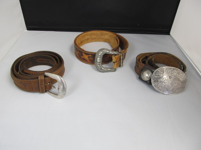 lot 35 image: 3 Vintage Mens Western Style Leather Belts