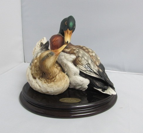 lot 38 image: Duck Kiss Limited Edition Statue by Giuseppe Armani