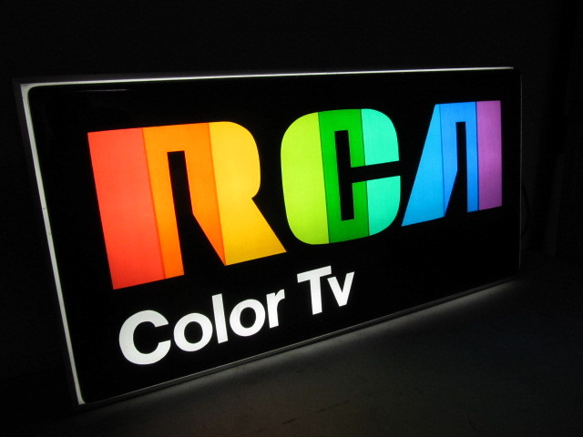 lot 31 image: Vintage Lighted RCA Color TV Advertising Sign