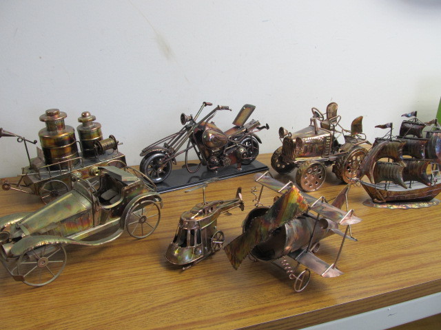 lot 99 image: Large Lot of Mechanical Copper Vehicle Music Boxes