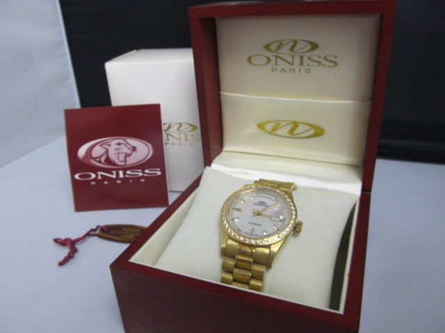 lot 112 image: NICE Oniss Mens Watch wSwiss Movement