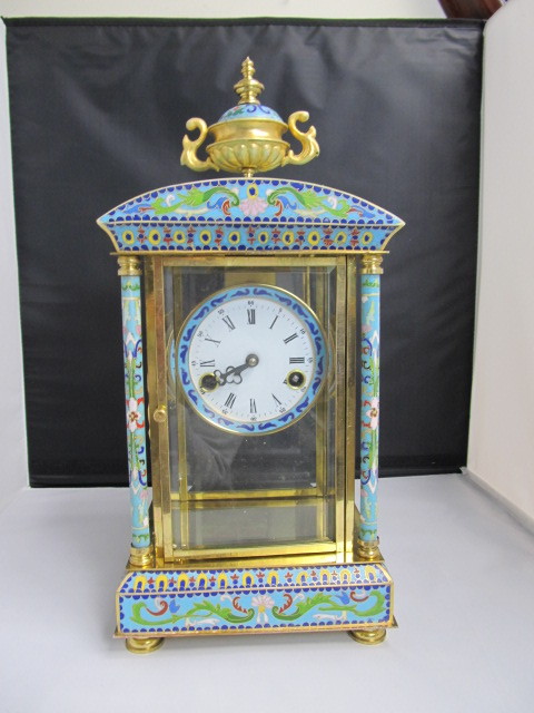 lot 57 image: Vintage Oriental Cloisonne Enamel Mantel Clock