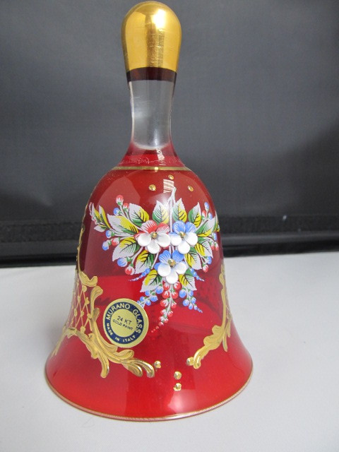 lot 63 image: Vintage Italian MURANO 24k Gold Decorated Glass Bell