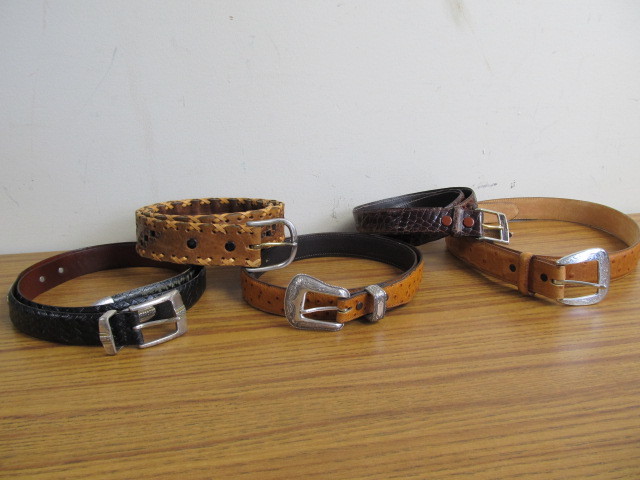 lot 80 image: Quality Mens Leather Belts - Size 40.