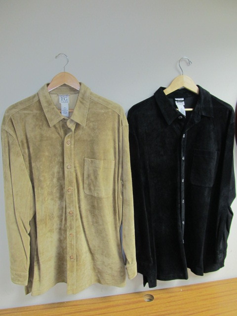 lot 24 image: Pair of Mens Genuine Suede Field Gear Shirts - Size XL